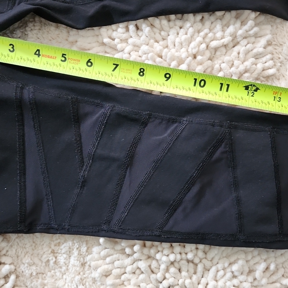 Lululemon - Picture 5 of 6